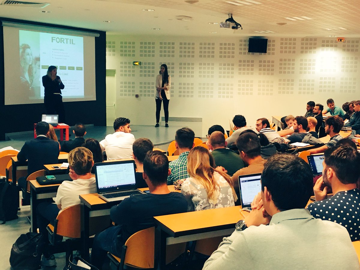 Conférence métiers du conseil par des diplômés IA Mélissa Djaafri <a href="/Accenture/">Accenture</a> Vincent Muller <a href="/agap2_france/">agap2</a> Marion Tadeuszak @FORTIL_FRANCE