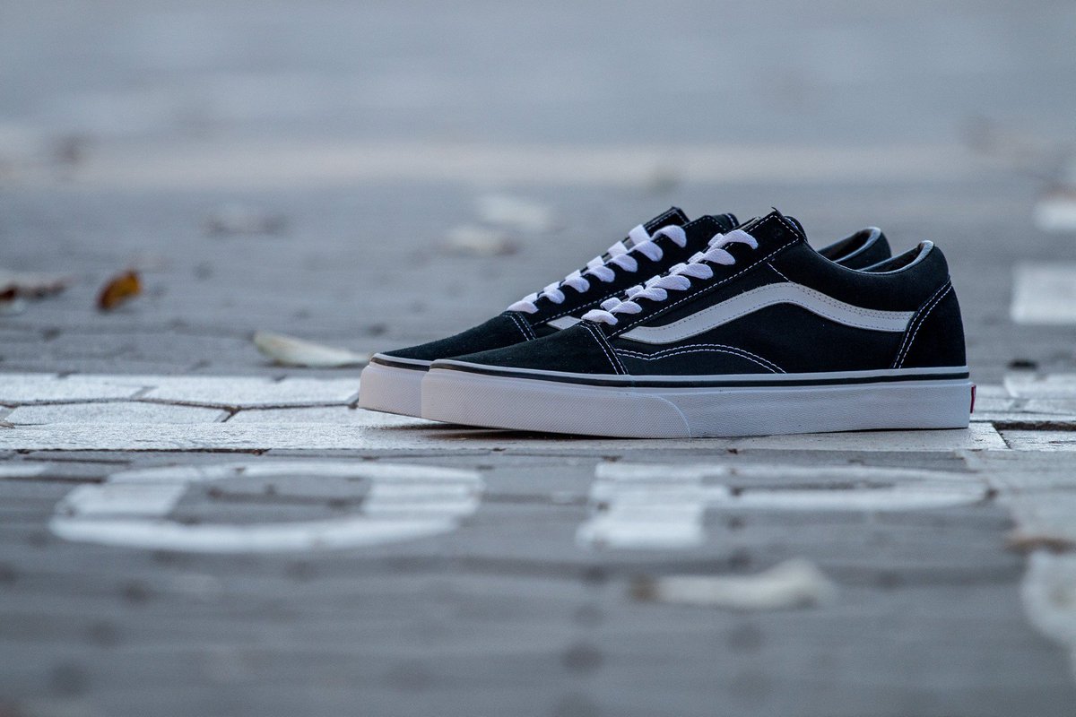 Ново зареждане от класическия Vans Old Skool (black/white)
contrabanda.bg/vans-old-skool…