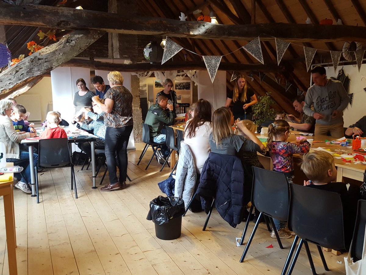 Wat een gezelligheid! #Halloween #lampionnen in het centrum van #Oss