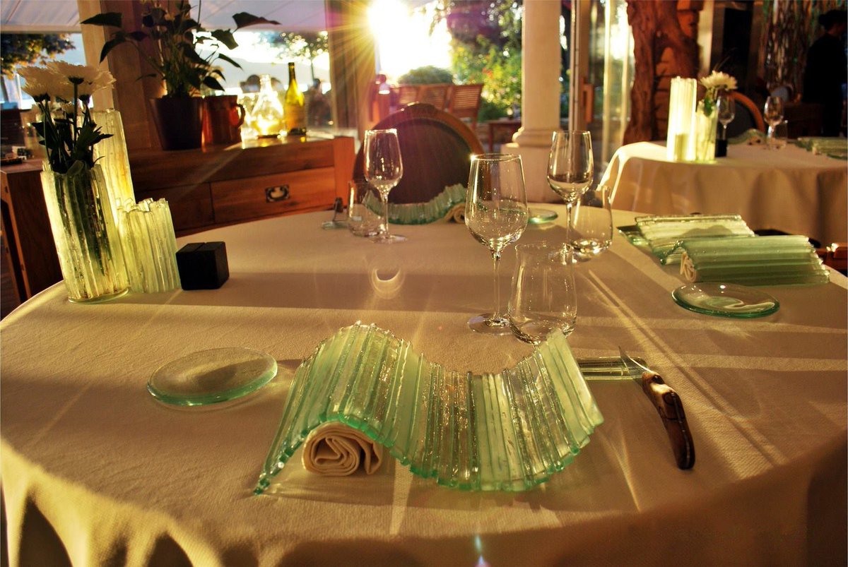 yoannconte's tweet photo. Saveurs automnales... La carte change ce soir !
#yoannconte #maisonbleue #lacdannecy #relaisetchateaux #michelin #gaultetmillau https://t.co/Vk3qG65XBv