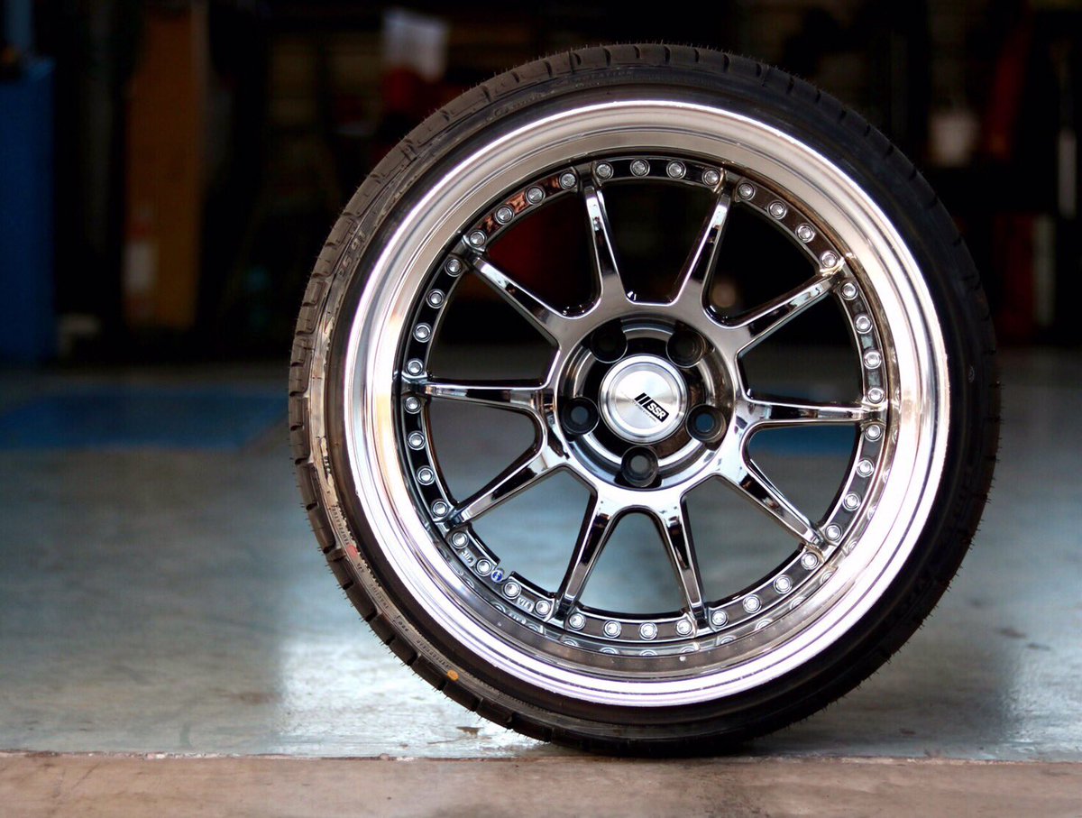 pei_nn's tweet photo. ホイール売ります
SSR SP3 18インチ
カラー SBC
オフセット 
9.5Jの0 Hiディスク
11J+3 MDディスク

多少の小傷やフェンダーと擦れた傷がありますが綺麗なほうだと思います

割れ歪みエア漏れ等はありませんでした

気になる方がいれば連絡お願いします https://t.co/B32FPBKnwu