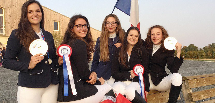 FFEquitation's tweet photo. #GOF2017 Un centre équestre du Calvados médaillé aux championnats de France https://t.co/h2StVzYJm9 https://t.co/GRSNtv1Rcv
