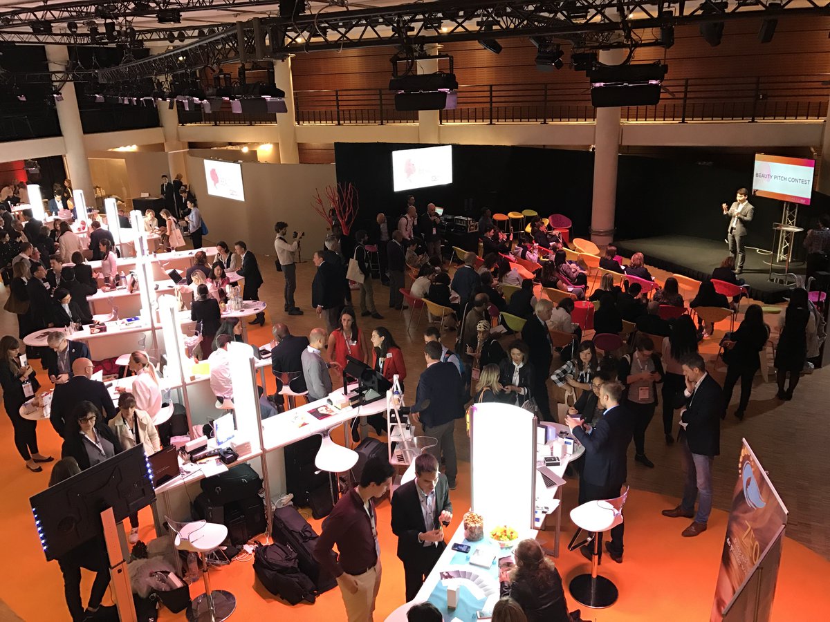 Start-up room, a place dedicated to #startups  sponsored by <a href="/BeautyFrenchTec/">Beauty Tech</a>