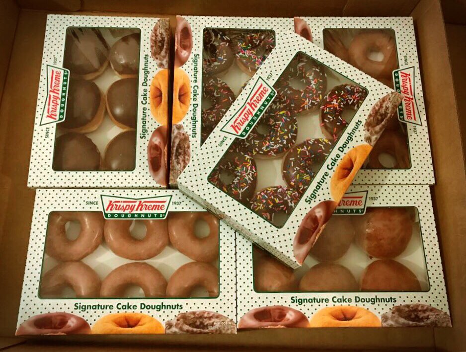 Moritz_TRO's tweet photo. Thank you @krispykreme for the delicious breakfast this morning. @TROexperiential #TROughnutThursday #sharingiscaring #popupstore #frankfurt https://t.co/UrpVW1QXqt