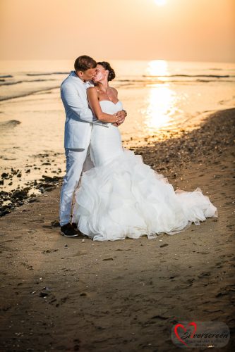 WeddingAdverts's tweet photo. Silverscreen #weddings #photography &amp; #video wins Mrs2Be Brides’ Choice Award @silverscreenwed @#weddingadverts https://t.co/St9UtFHRC8 https://t.co/3IctsaKH0Q