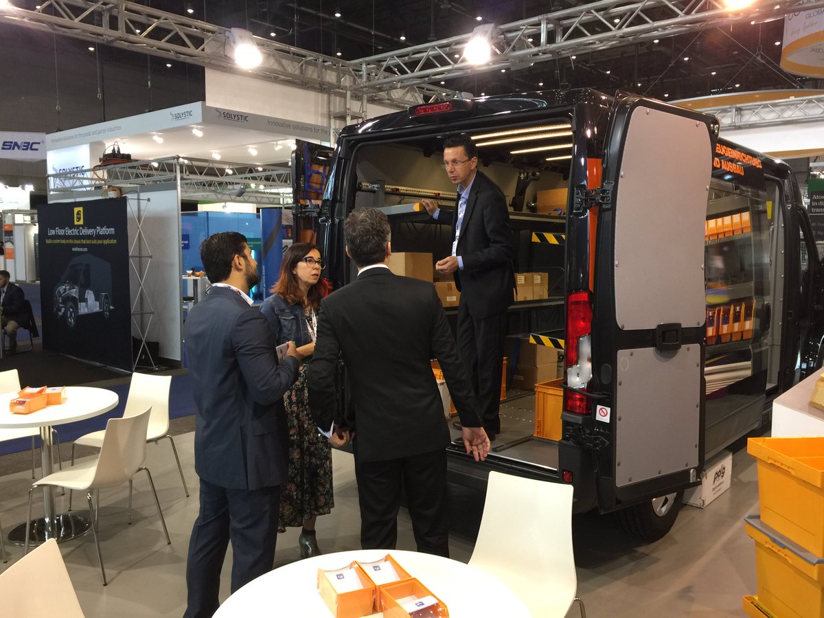 storevan's tweet photo. Sistema CEP per #furgoni di #StoreVan, l’#effettowow per i #corrieriespressi alla fiera di settore @Post_Expo 2017. https://t.co/NdJQbQANOE https://t.co/yjqhW82MYj