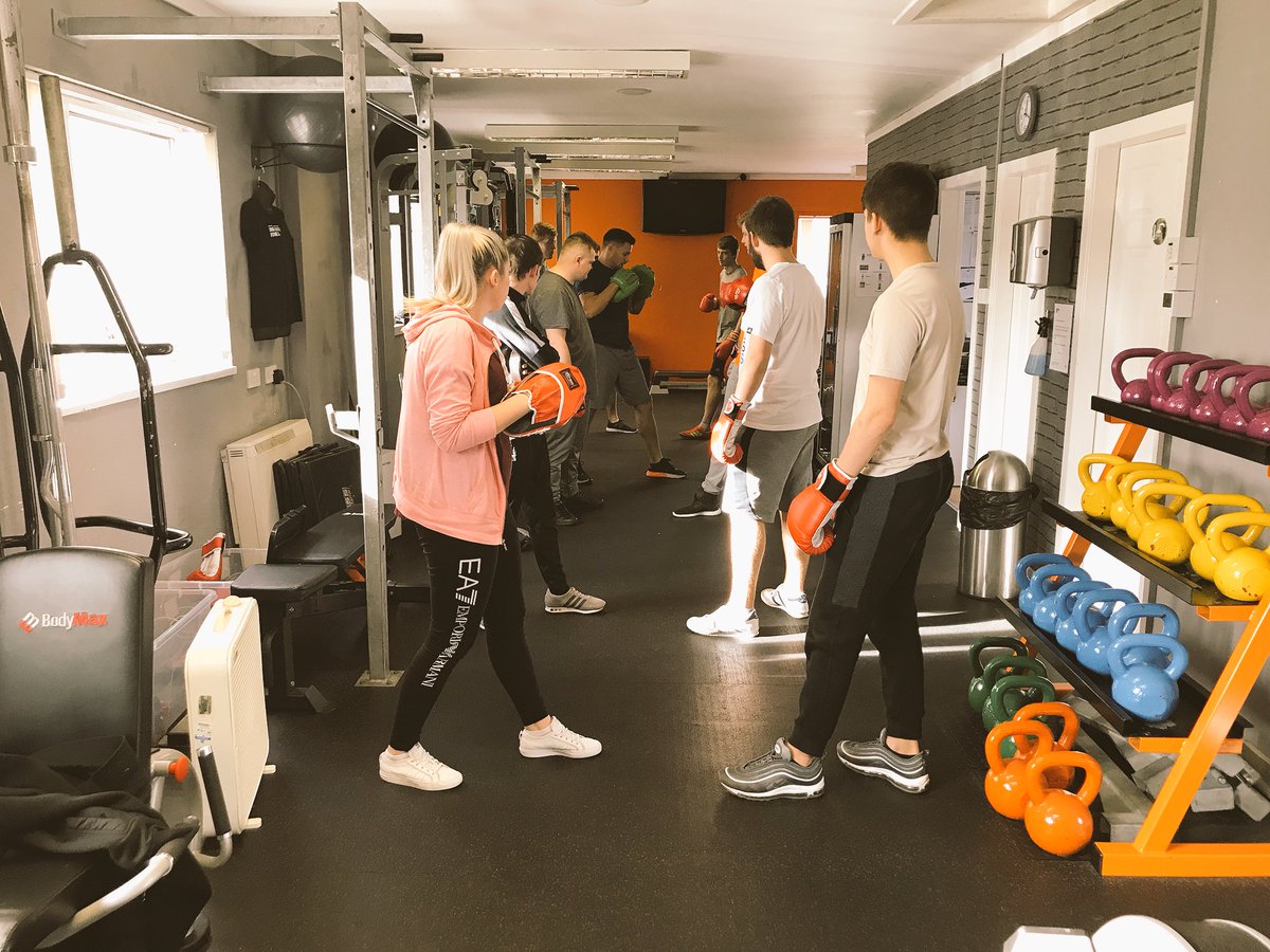 SL_Ayrshire's tweet photo. Massive thanks to @td_pt from @kilmarnockgym for a great boxing session yesterday afternoon 🥊 @Street_League @LH_StreetLeague https://t.co/l8TEQcBE7l