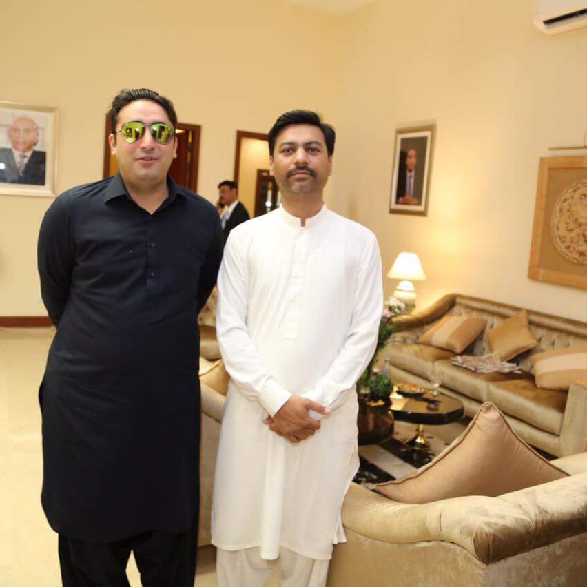 ImiSipio1's tweet photo. #PPPChairman #BilawalBhuttoZardari Sahab with my Boss #ZeeshanMemon Sahab https://t.co/NRuFLVY7ON