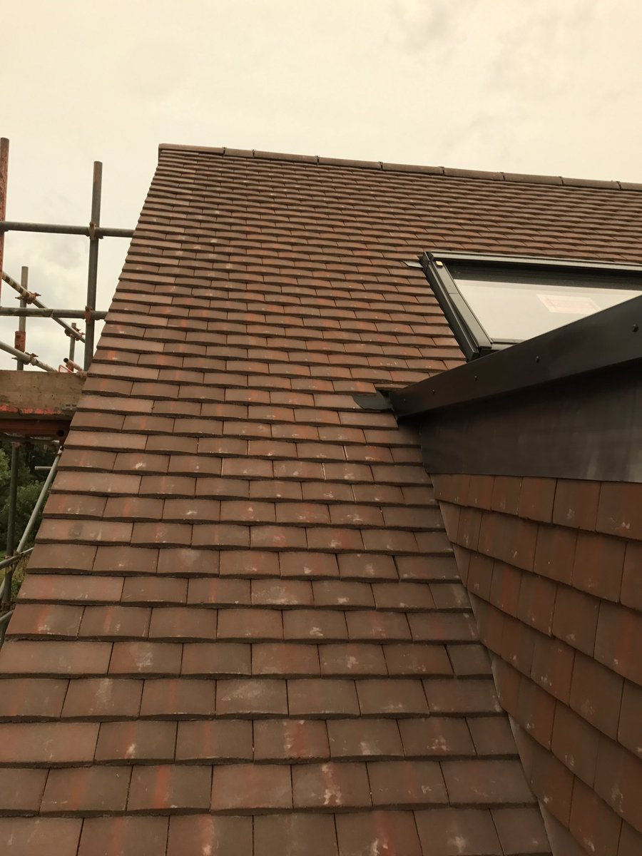 joemartin111's tweet photo. Completed job at Batheaston with @RalphMatty #leadwork #Bath https://t.co/ocuU6gujqe