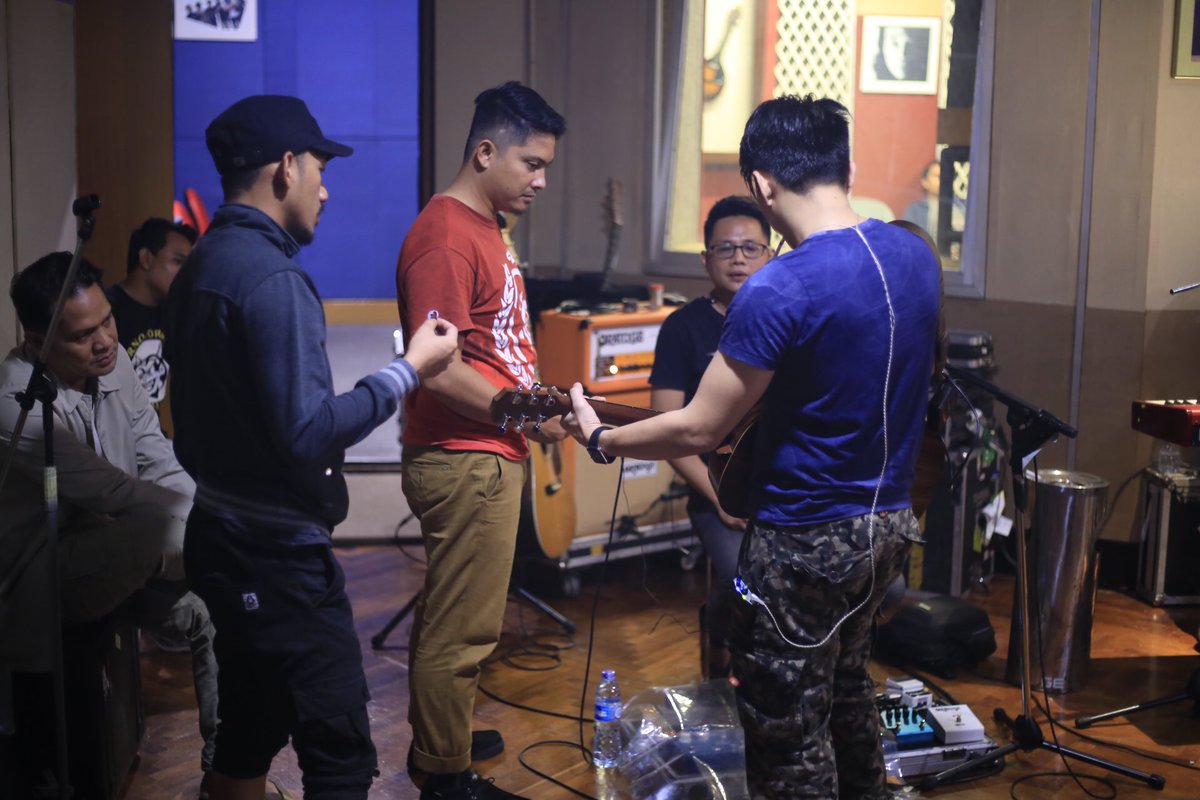 NOAH_ID's tweet photo. Latihan konsep baru untuk konser-konser berikutnya | More pict: https://t.co/jKrHSlAeWw https://t.co/oHrstMj0HT