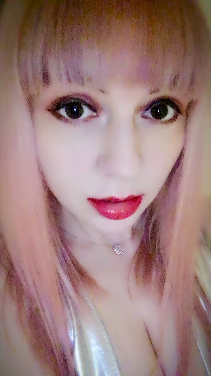 xxtokyoangelxx's tweet photo. 新しい髪！ローズゴールド！💯💖

New hair! Rose gold 👌🏻👌🏻👌🏻 https://t.co/c2eQnua7pM