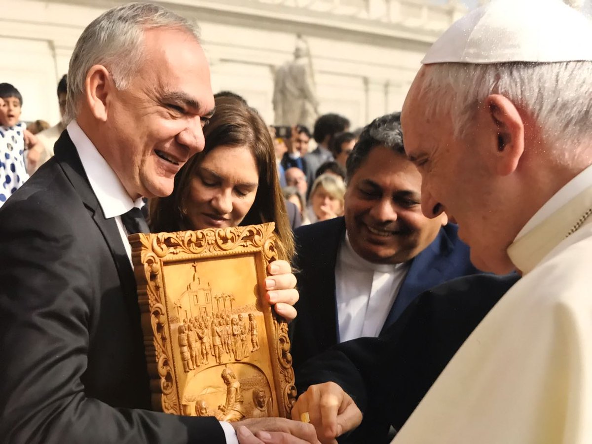 FOTO: Prefeito de São Gonçalo do Amarante é recebido pelo Papa Francisco ow.ly/tjHh30fZeqC