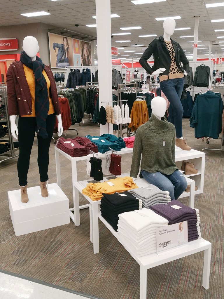 A&amp;A 2.0 Seasonal Shop complete! Also my first mannequin set in T1384 as #softlines 🙌🙌🙌 #targetstyle #target #seasonalshop #t1384 #remodel 🎯