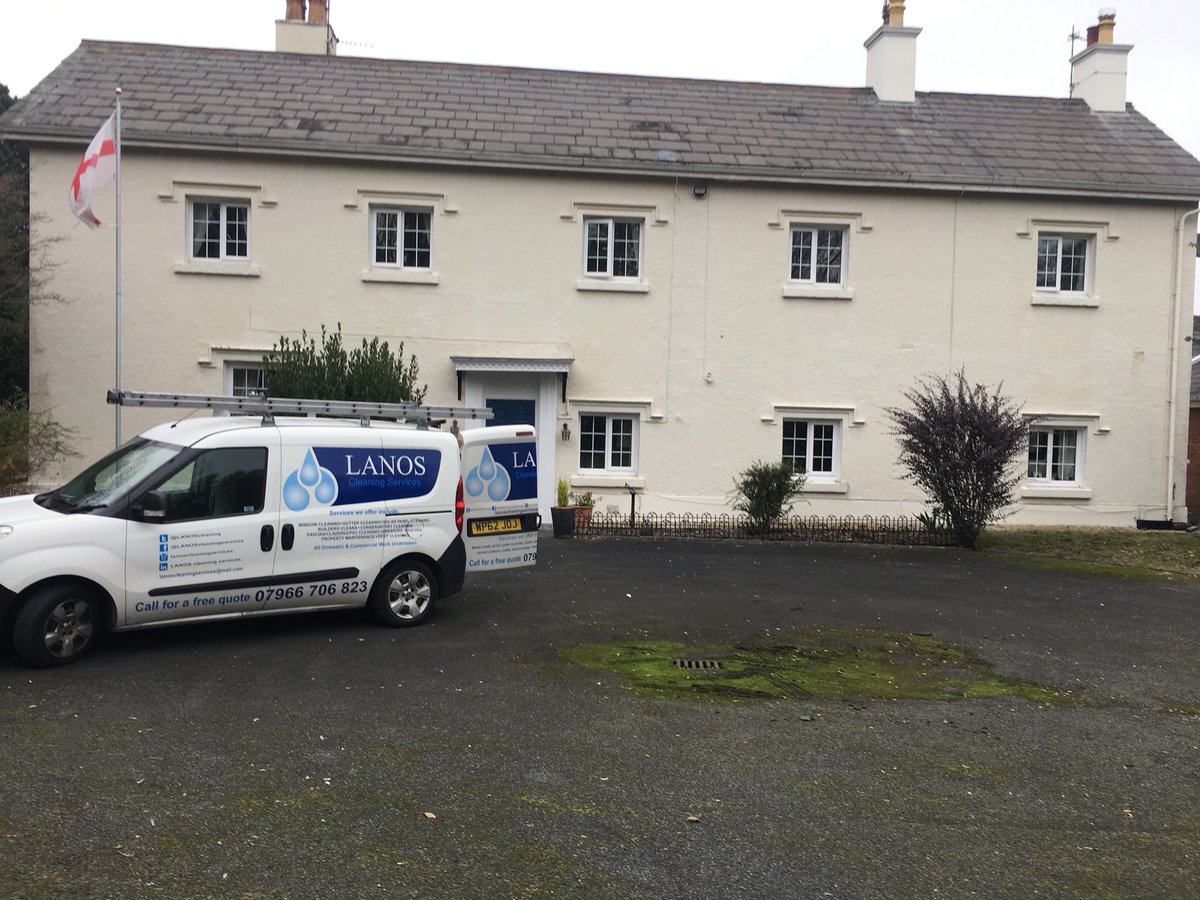 LANOScleaning's tweet photo. Bit of domestic window cleaning, last job on the army barracks #internalandexternal #windowcleaning #gleam #lanos https://t.co/RSgUZC0Tkp