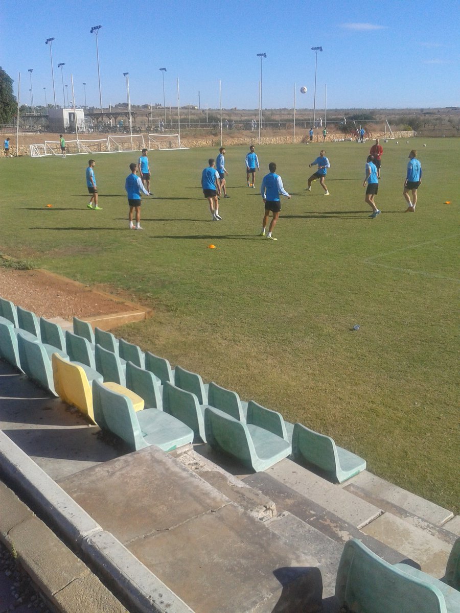 CDHDA's tweet photo. En estos momentos entrenamiento del Lorca Deportiva en Hacienda del Alamo Sport Club #lorca#fuentealamo# https://t.co/nHxelvUuC5