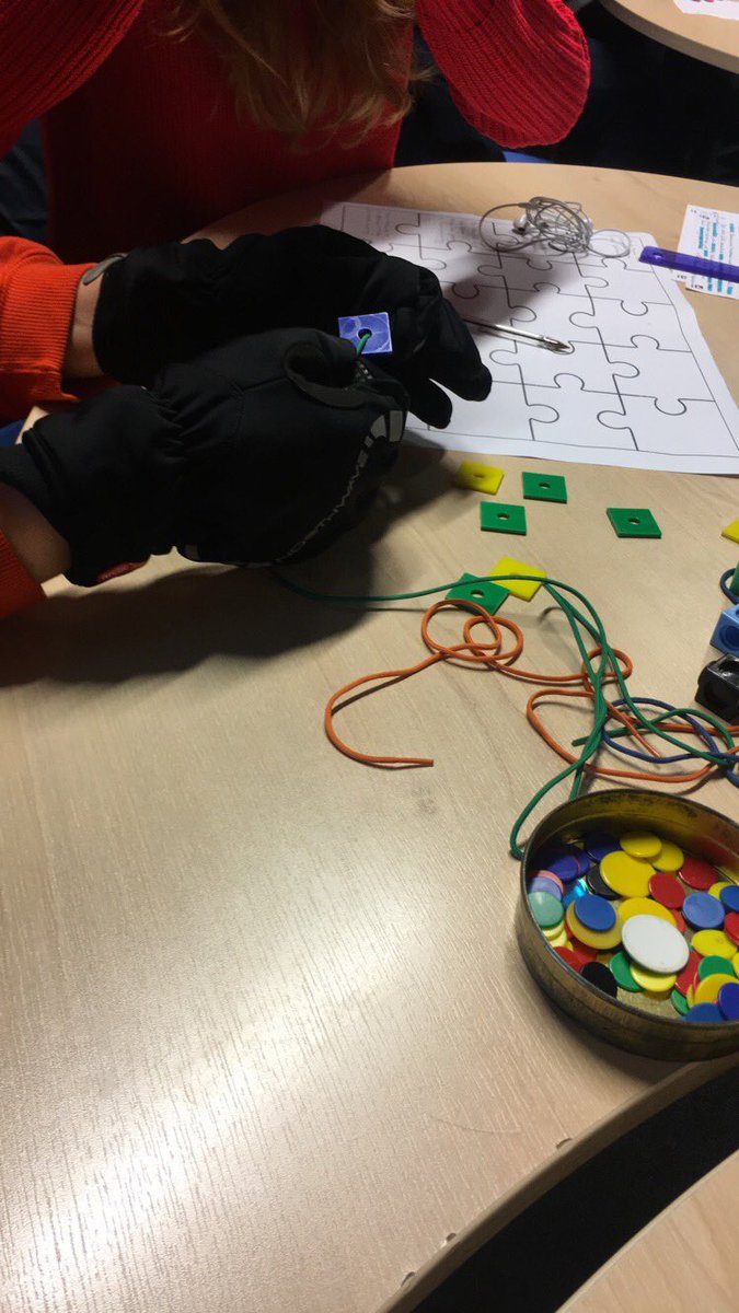 year4missrs's tweet photo. Really interesting workshop learning about how to enhance learning for children on the autistic spectrum #autismandlearning #ysjprimed https://t.co/BAwNkkipIb