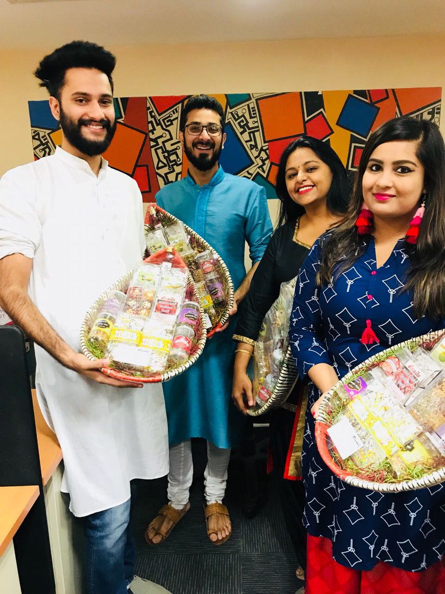 bloodnbones's tweet photo. Team Alankit! πͺπ½ @AlankitGroup1 #TextDiwali @Text100India https://t.co/hs8VuzFpnp
