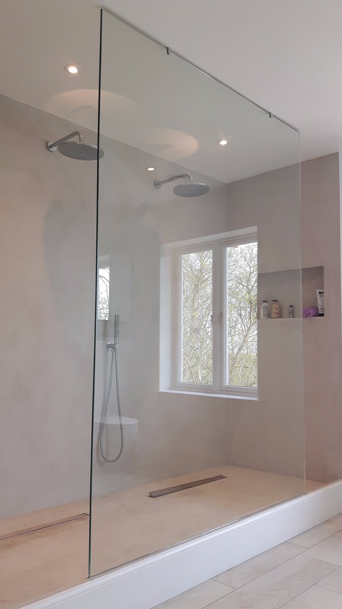 SHEPWAYGLASS's tweet photo. Need a shower door, screen or enclosure? Our products are tailored to your requirements so we are the company for you! #Showerglass #Glass https://t.co/c4xHJyvL59