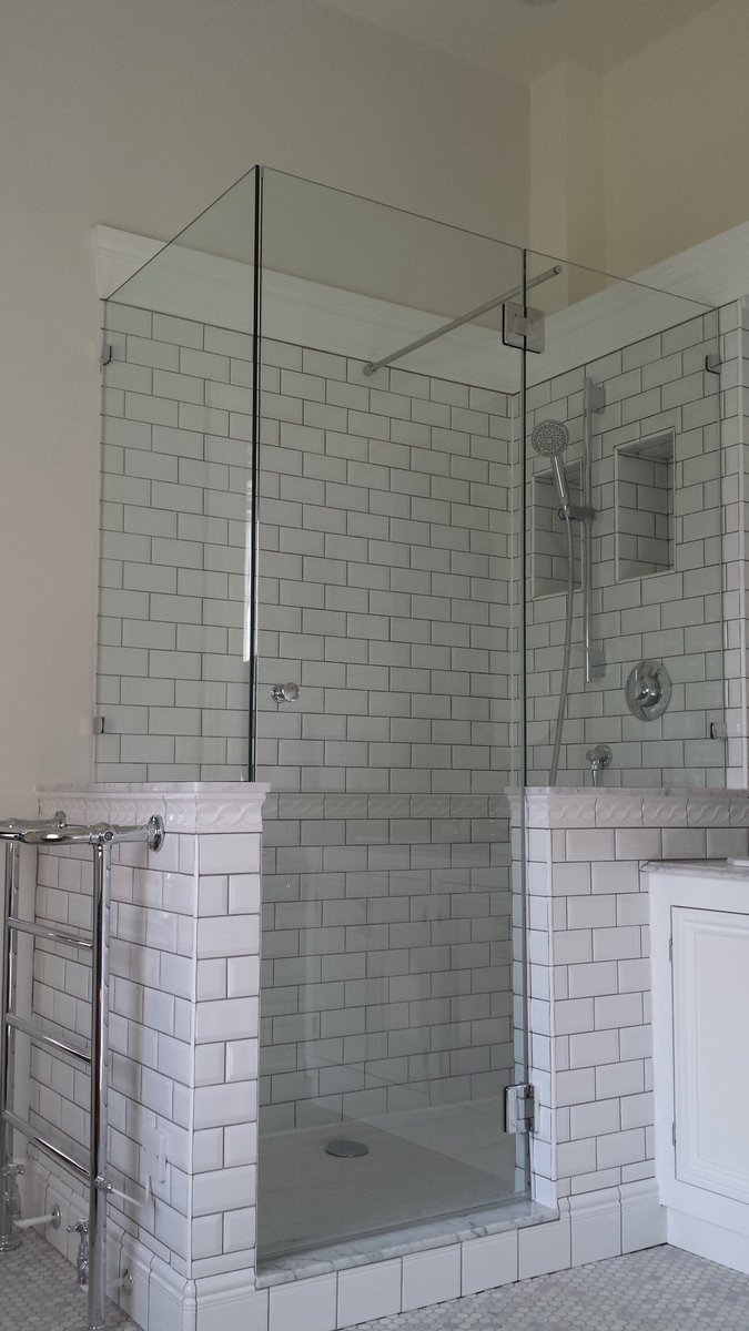 SHEPWAYGLASS's tweet photo. Need a shower door, screen or enclosure? Our products are tailored to your requirements so we are the company for you! #Showerglass #Glass https://t.co/c4xHJyvL59