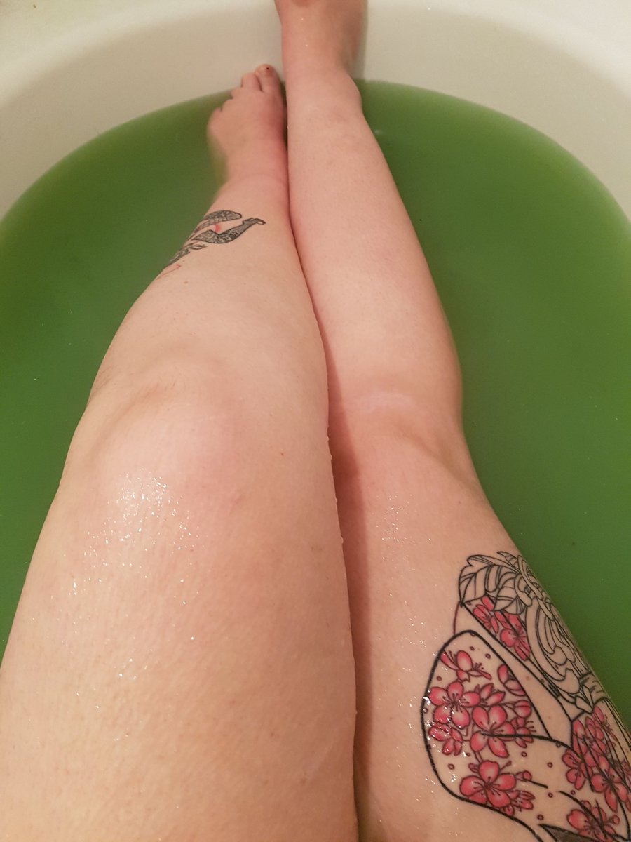 RubyCarnation1's tweet photo. Exactly what i needed today. A luxurious bath bomb to soak in so my skin is extra soft &amp; silky.
#gfe #tattooTHURSDAY #escort #sexworker https://t.co/HelkHvnlTg