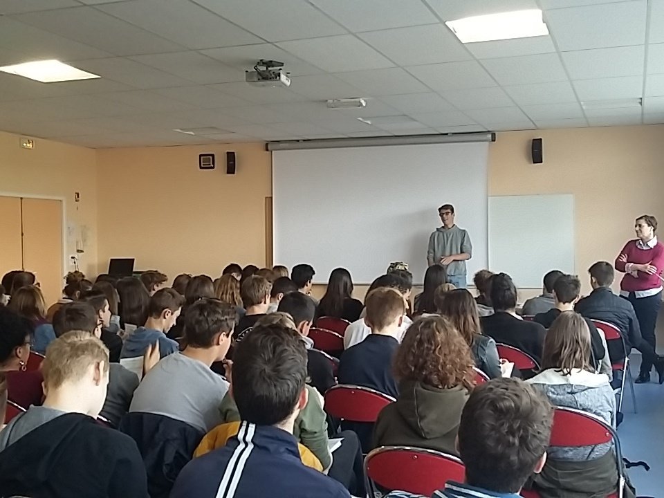 Election au CA: les élèves élus au CVL présentent leur candidature.