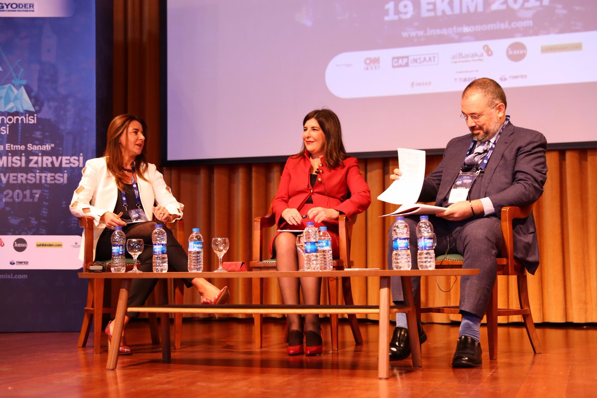 Üçüncü panelimiz <a href="/MuratYesildere/">MURAT YESILDERE</a> moderatörlüğünde, <a href="/NesecanC/">Nesecan Cekici</a> ve Av. Pınar Ersin Kollu L.LM eşliğinde başladı. #insaatekonomisi17