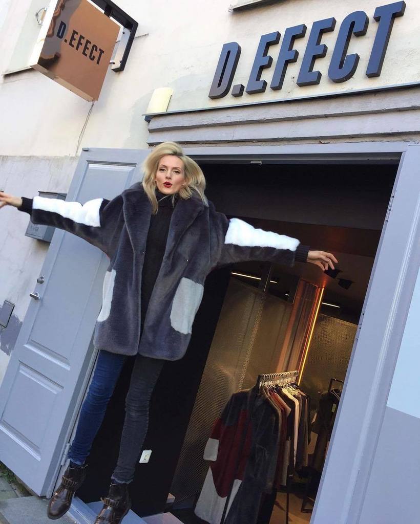 Defectonline's tweet photo. Days, when our creative director @egleziemyte is flying 😇😻#defectstudio #ootd #fauxfurcoat #norealfur #flybabyfly … https://t.co/q6KBacAdkk https://t.co/IbzjiXvPfP