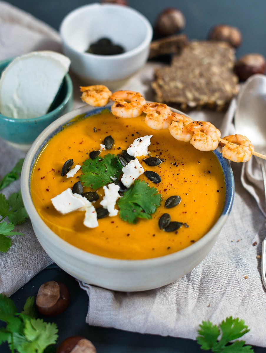 Iamlealou's tweet photo. Simple and quick #Hokkaido #squashsoup – now #ontheblog: https://t.co/Hd0aJ2e2sX #feedfeed #food52 #onthetable #lunch #vegetarianfood #food https://t.co/G1JZi1hST4