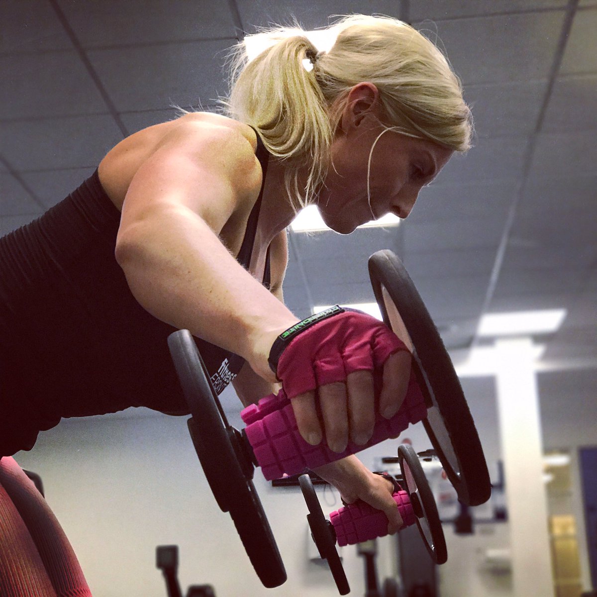 fitnessfrontier's tweet photo. Grenadier Grips &amp; Griptonite Gloves are available from https://t.co/qNsJmi3Nrk for 20% off use discount code: Frontier20 

#gym #fitness https://t.co/sWcHfi9YIS