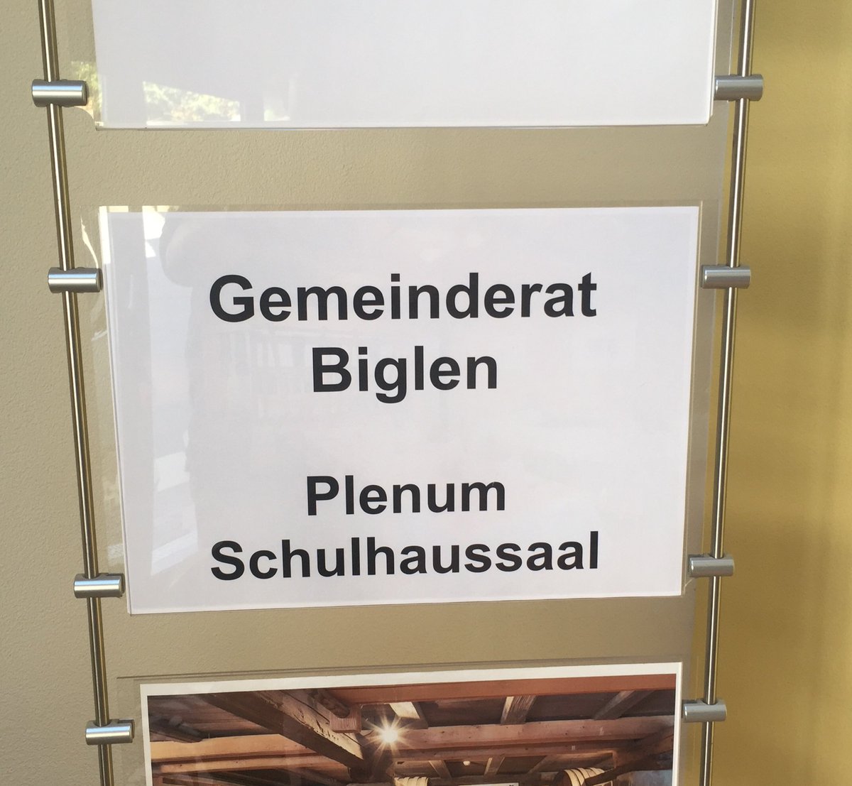 Goeoenk's tweet photo. Kein Witz! Schaut, wer heute hier ist! Sollen wir die beiziehen zur Präsentation? #scap2 #biglen #appenberg https://t.co/MPLc3uluKa