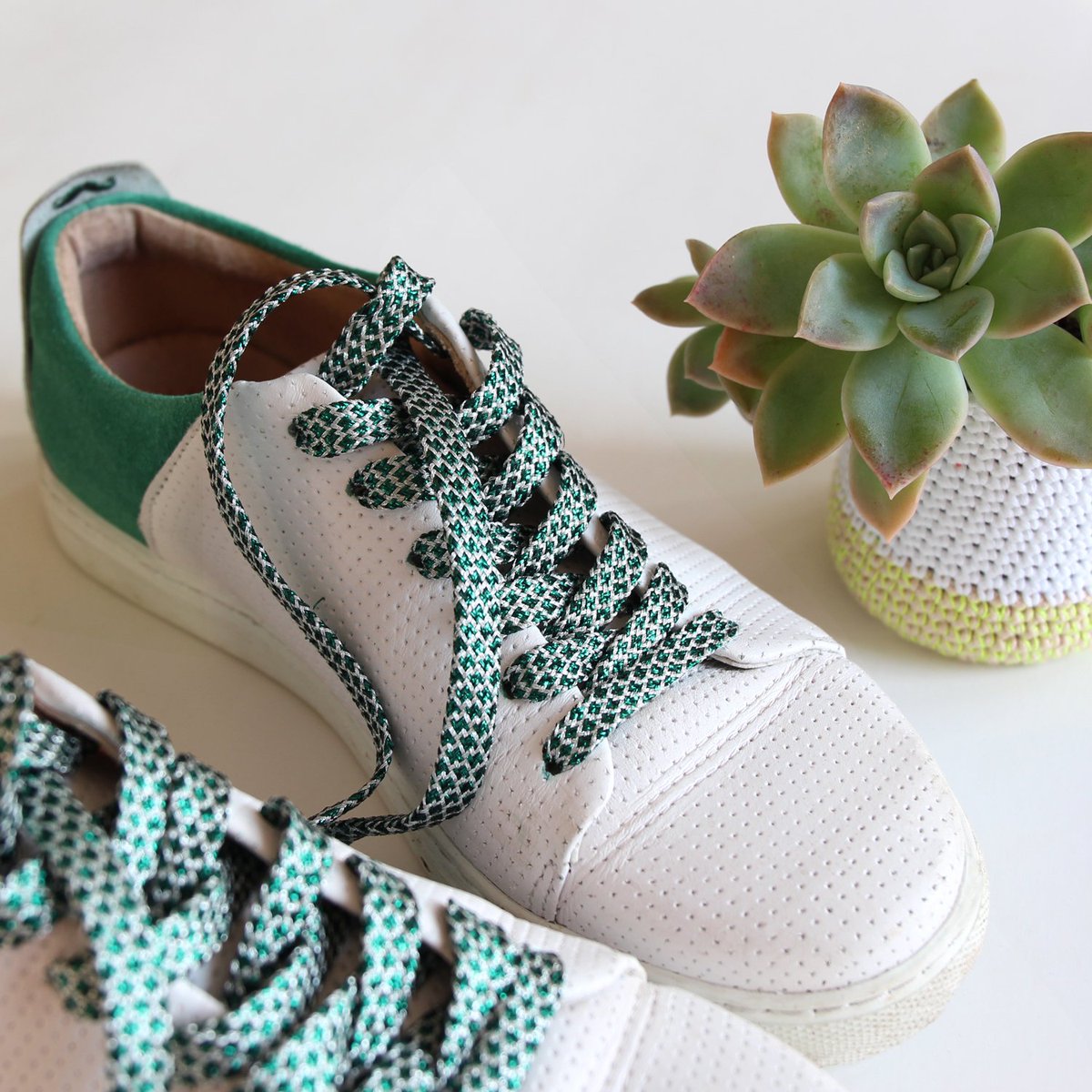 AnneOAngla's tweet photo. CRUSH😍: Nos Lacets tressés 100% lurex 🤘🏻#Barnabeaimelecafe #madeinFrance #cfaitou #pimpmyshoes #Toulouse 
👉🏻ESHOP : https://t.co/zdvgVJ8XKu https://t.co/irTI2gjJgc