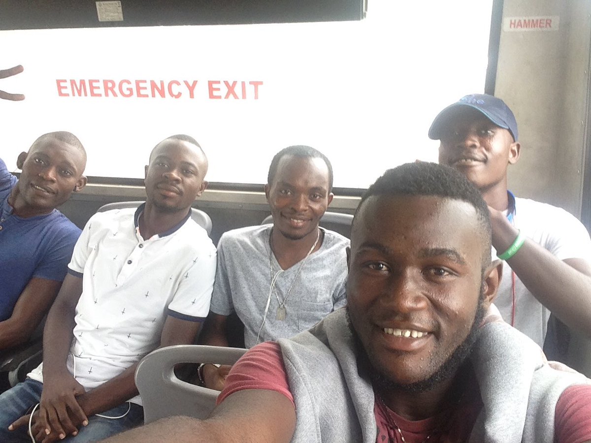 Al2Chance's tweet image. Moi et ma dope à kombé au sud du pays en mode vin de palme.