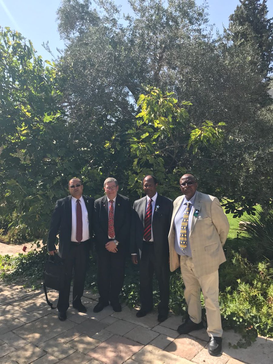 SifisoNgwenya_1's tweet photo. Great to c the leader of #ZCC Bishop Lekganyane visiting #Israel & he met @PresidentRuvi 🇿🇦🇮🇱 #SeeIsraelForYourself https://t.co/Zm8QSpduqF