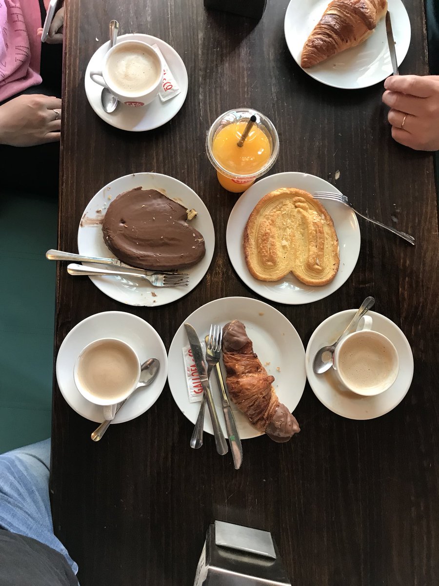 NicolasMilone's tweet photo. Buen Día @LaGallofa #Gallofa 🍩☕️ https://t.co/X9xPYQcdiJ