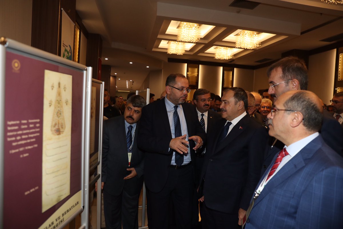 nurettintass's tweet photo. Fermanlar ve Beratlar sergisi Sayın Bakanımız Prof.Dr. Veysel EROĞLU'nun teşrifleriyle açıldı. https://t.co/jfLPRI32ZN