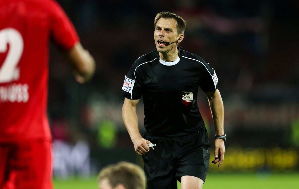 SKSturm's tweet photo. Gerhard #Grobelnik leitet #STUALT im #oefbcup. Linienrichter sind Sebastian #Gruber und Patrick #Orlet.
#sturmgraz https://t.co/5TXeCWaAcE