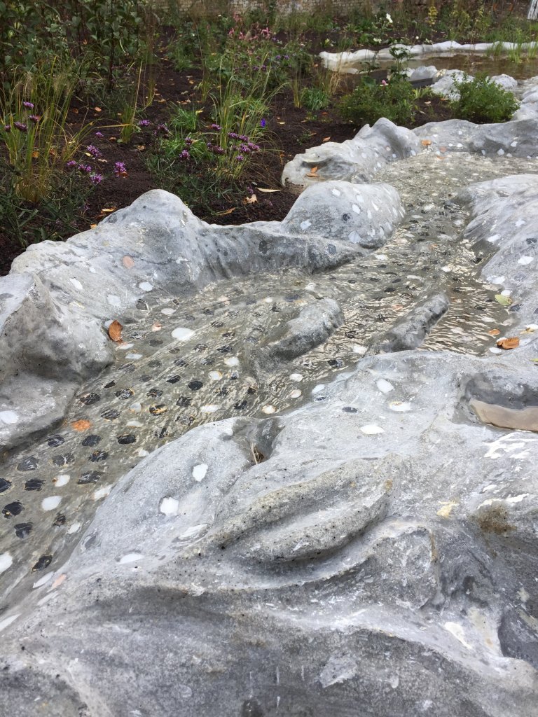 New_patrons's tweet photo. October 19 at 4pm.: Inauguration of the artwork The ever blossoming garden, by #MarioAiró, in @StadDiest, Belgium.
https://t.co/J5nPHFne4o https://t.co/duM2L4zgB2