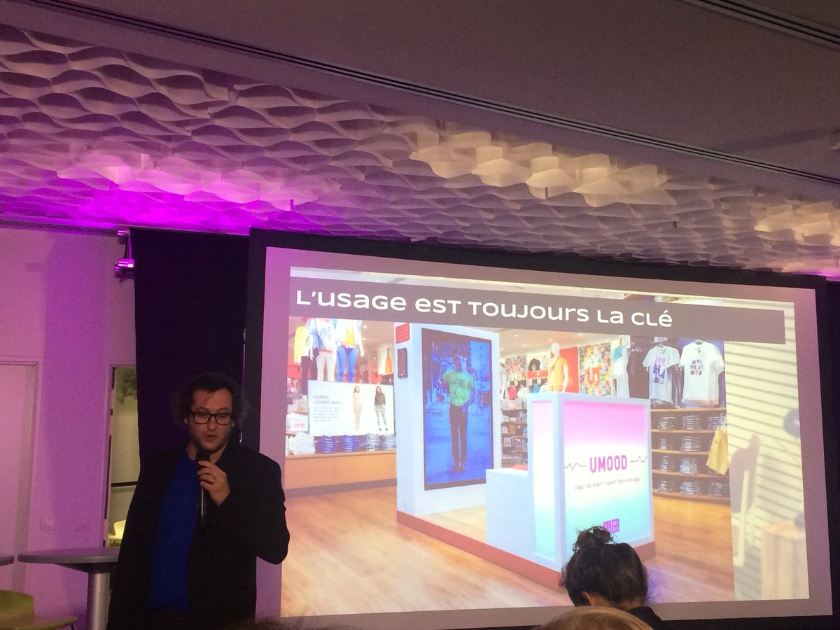 fashiongreenhub's tweet photo. En direct du #keynote sur les innovations inutiles avec Maxence Dislaire #FTD2017 https://t.co/U3xpEUFatd