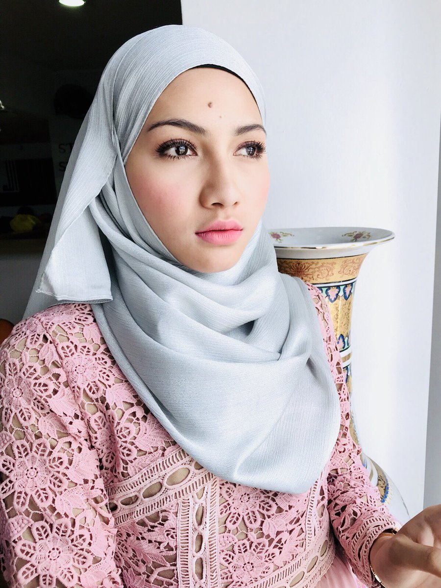 aishahazman8's tweet photo. Hari dah petang, korang dah decide nak dinner apa malam ni?
#sharelah https://t.co/hlzBaQdY8N