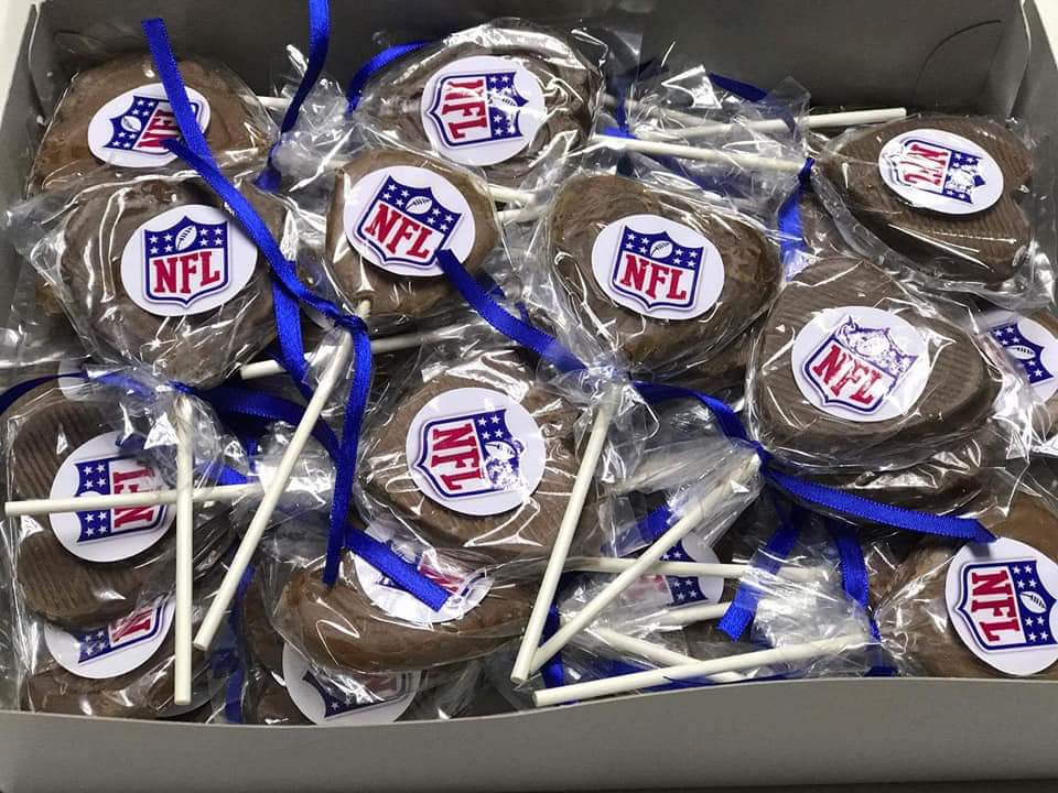 NFL Chocolates for Everyone !!!
#NFL <a href="/kjteamrocks/">Kara Johnson</a> <a href="/fms_amos/">Mark Amos</a>