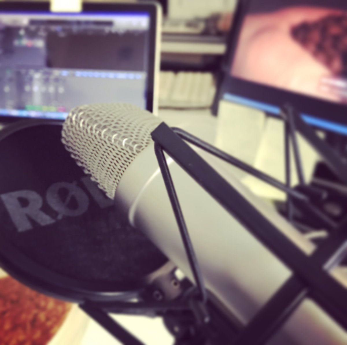 Stefanofsacchi's tweet photo. #addingthatuniquetouch #foley #sounddesign #funstuf https://t.co/q6owMWRqj9