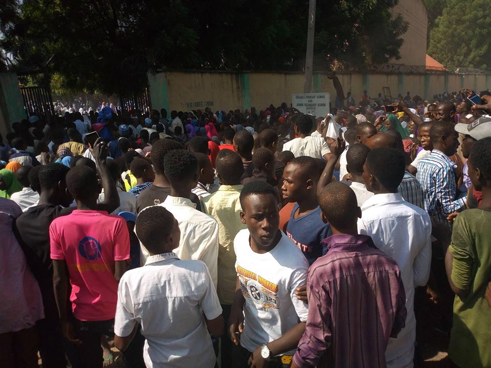 Skirmishes in @Gwange I Pr. Schl, M/Guri bcos what is yet to be confirmed of vaccinations to pupils without prior consents of the parents.