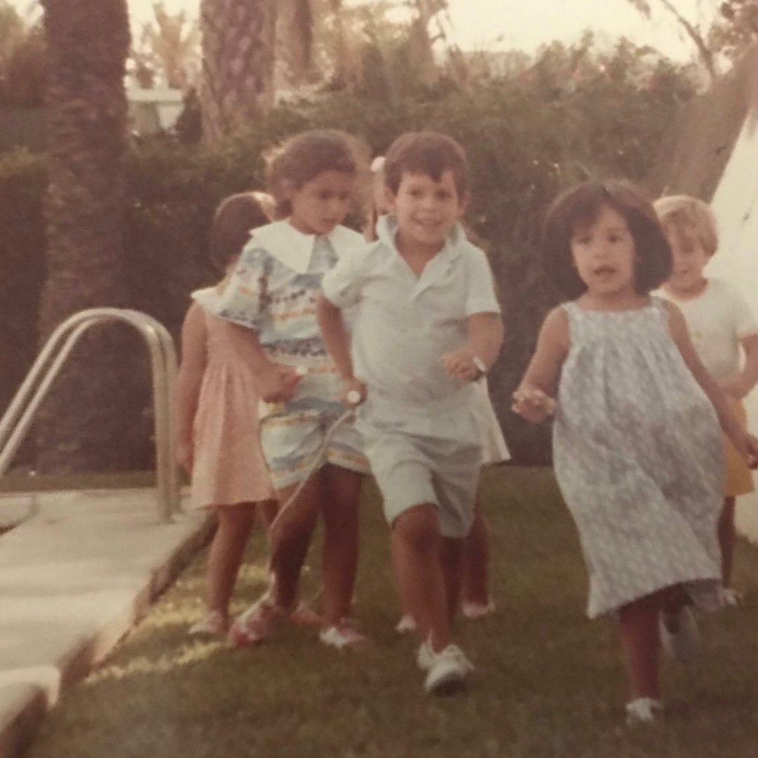 IglesPreyFamily's tweet photo. @Tamara_Falco_ Instagram: #TBW...ednesday? π€£ #loshermanitos #ElOasisMarbella #bestsummersever #tamarafalco https://t.co/W0glKasJGk