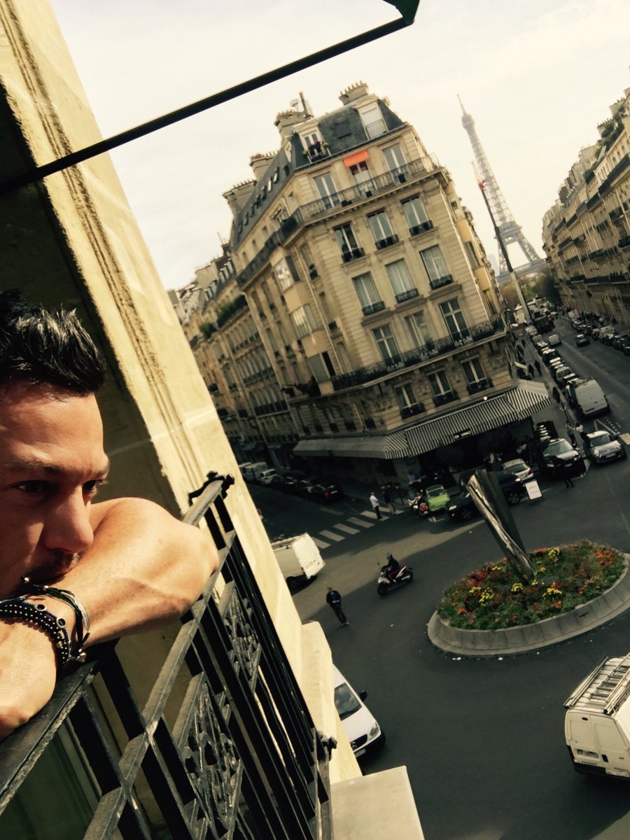 TheRealLukevans's tweet photo. One of my happy places... #parisjetaime https://t.co/i7O4Zr1U2P