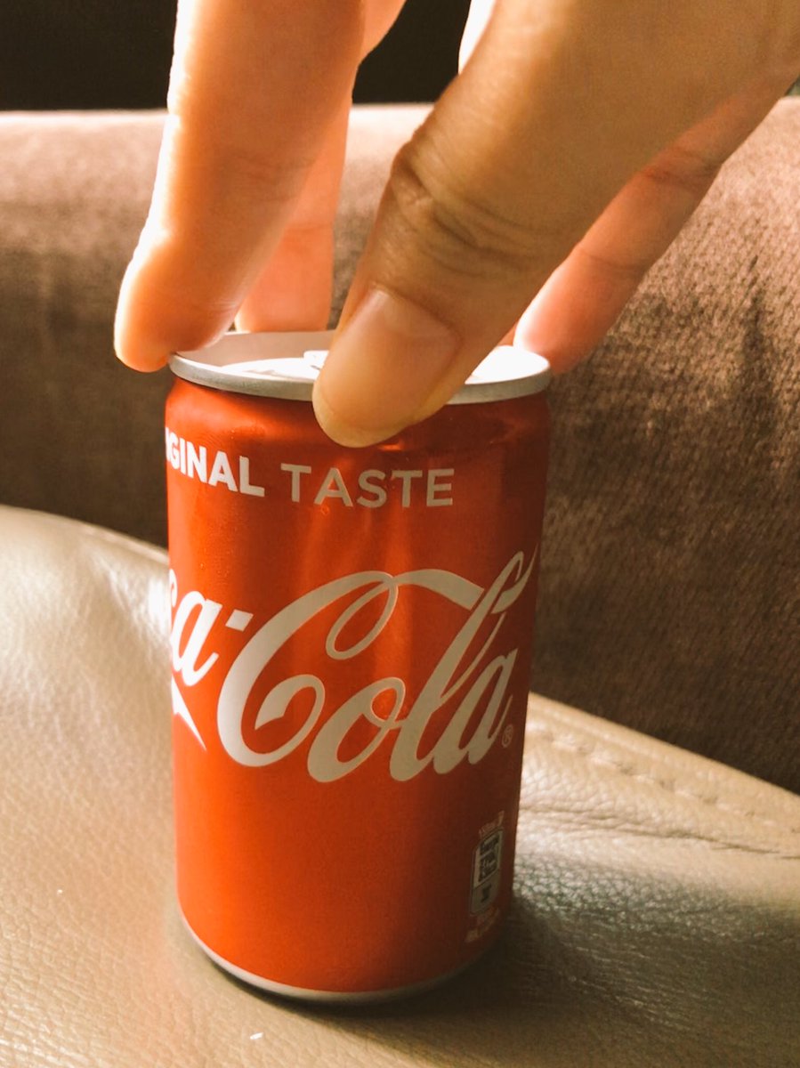 jas_lim's tweet photo. Mini-coke :) #cocacola https://t.co/hFac8Rq318