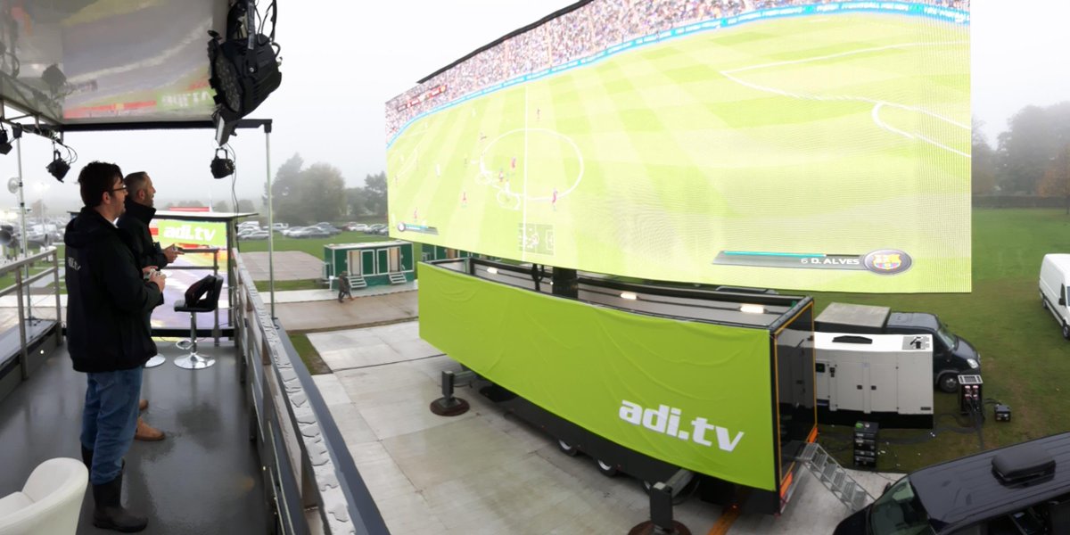 ADI_LED's tweet photo. Anyone fancy a game of FIFA? @TheShowmansShow #worldslargestmobileLEDscreen https://t.co/1Fg0N0rRgL