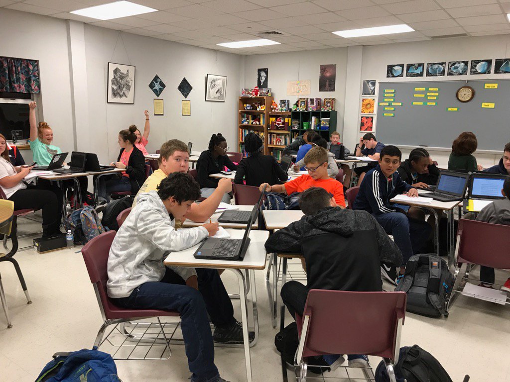 pknash's tweet photo. Morning tutoring is awesome! #MPMS2017 https://t.co/qirZemK1yT
