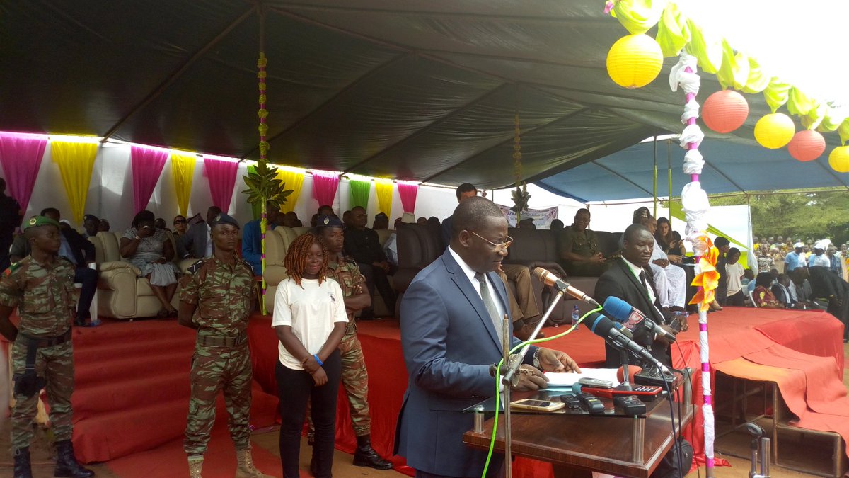 villeAvrankou's tweet photo. Selon les résultats du dénombrement, les objectifs ont été dépassés dixit #AlassaneSeydoy ministre de santé @gouvbenin #MIID2017 #Avrankou https://t.co/Tk7BKIxAxl