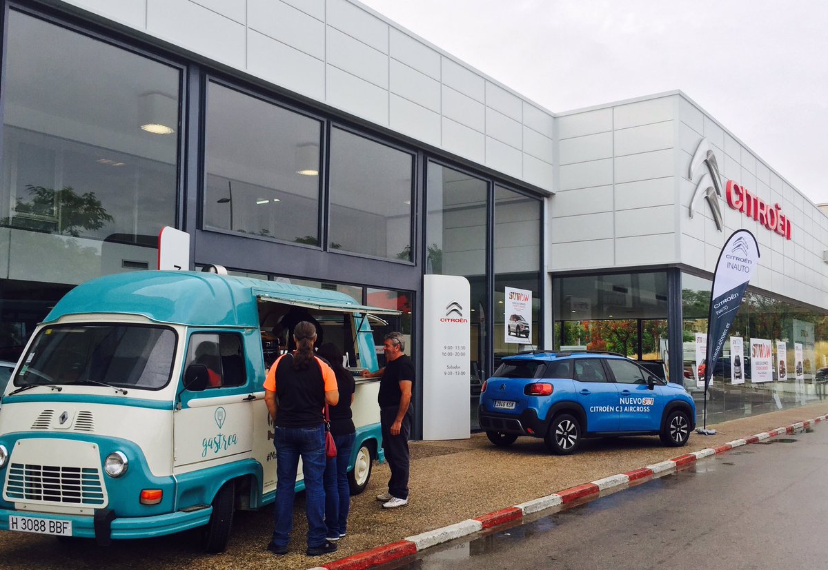 InautoCitroenDs's tweet photo. Tenemos a @Gastreaft en nuestras instalaciones con un magnífico desayuno. Presentación  del #citroenC3Aircross. https://t.co/3nNipA4ya7
