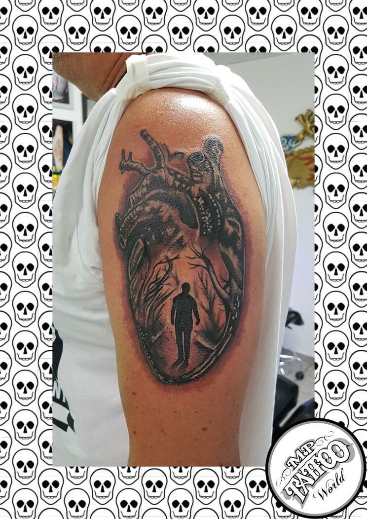 world_mp's tweet photo. #mptattoo #krefeld #ruhrgebiet #tattoo #oberarm #heart #blackandgrey https://t.co/O2pnltCXWV